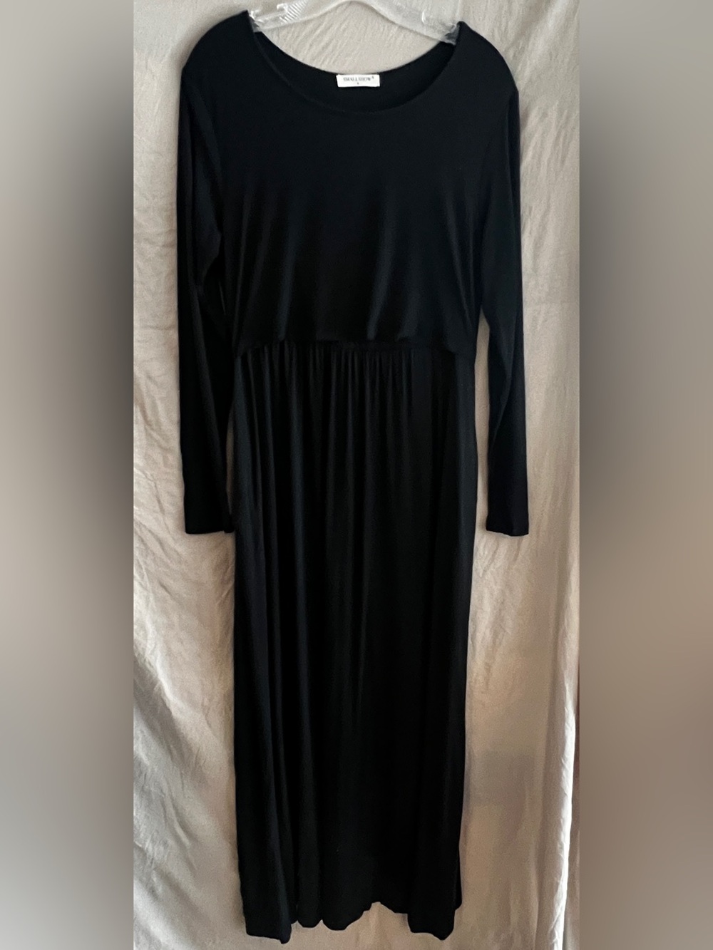 Timeless Long-Sleeve Black Maxi Maternity Nursing Dress